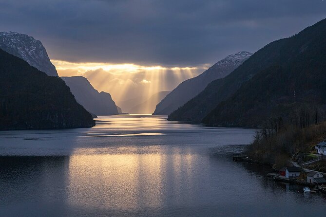 Private Cruise: Mostraumen by Zodiac or Lux Pontoon Boat - Bolstadstraumen shows the fjord in motion