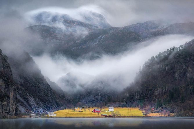 Private Fjordcruise by Luxury Pontoon Boat - Bergen Fjords - Stories from Tor, Bjørn, and Ragnar