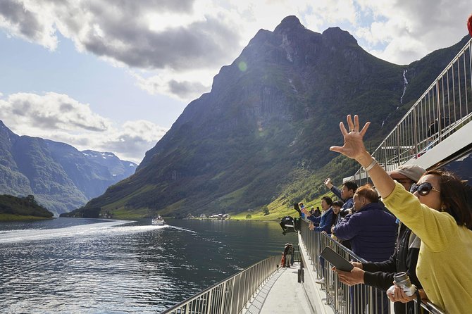 Private guided, Bergen to Oslo - Nærøyfjord Cruise & Flåm Railway - Who should book this day?