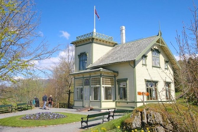 Private Guided City Sightseeing - Bergens Top Attractions - Fantoft Stave Church and Norway’s wooden tradition