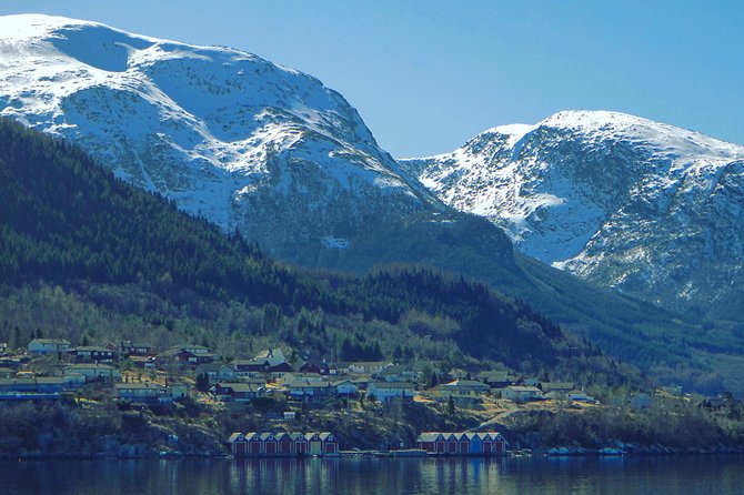 PRIVATE GUIDED TOUR: Folgefonna Glacier roundtrip from Bergen, 8 hours - The return route to Bergen