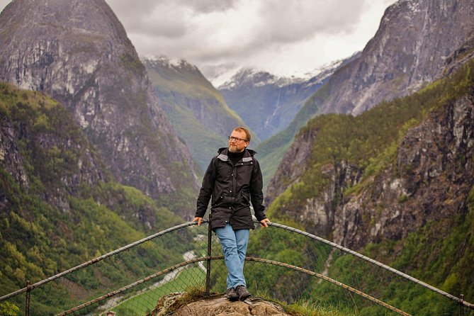 PRIVATE GUIDED TOUR: Norway's Highlights – Viking Special, 11-12 hours – WINTER - Gudvangen and the Viking Village at Njardarheimr
