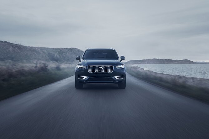 Private sightseeing in a Volvo XC 90 All inclusive museum/guiding - What a four-hour private schedule really means