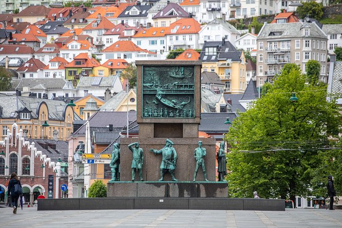 PRIVATE TOUR: Bergen city sightseeing, 5 hours - Guide style and practical comfort