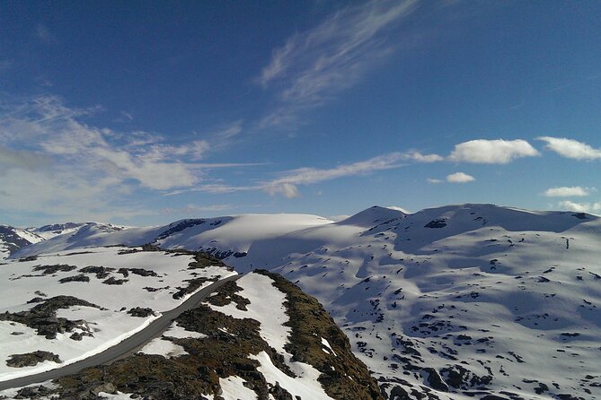 Private tour from Ålesund to Geiranger up to 15 people - Norangsdalen gives the day a wild opening