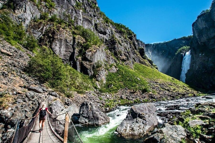 Private Tour-Hardangerfjord, Voss Gondol &4 Great Waterfalls - Guide Thomas and the value of local detail