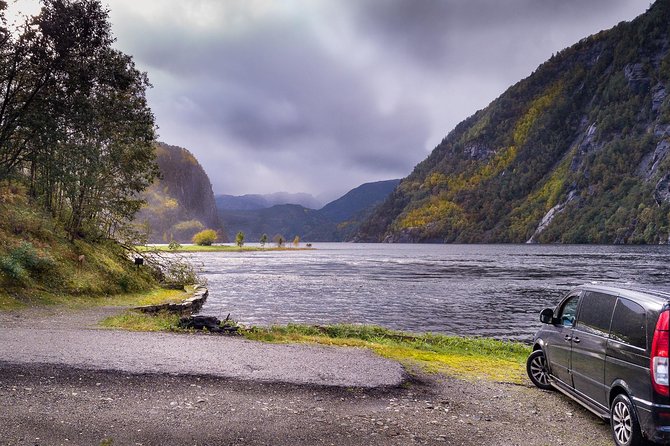 Private tour to Sognefjord and Flåm from Bergen, 24 hr refundable - Tvindefossen: a quick waterfall stop