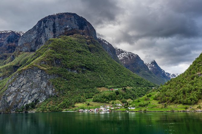 Private tour to Sognefjord and Flåm from Bergen, 24 hr refundable - Stalheim Hotel and the steep road to Gudvangen