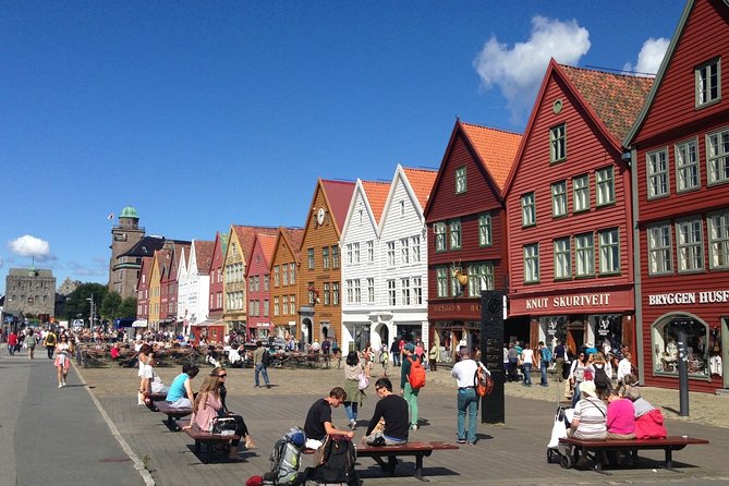 Private Transfer From Bergen Hotel to Bergen Airport - Who should book this private transfer?