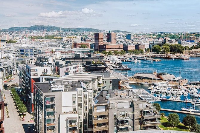 Private Transfer from Oslo Airport to Oslo City Centre - A private minivan instead of a shared shuttle