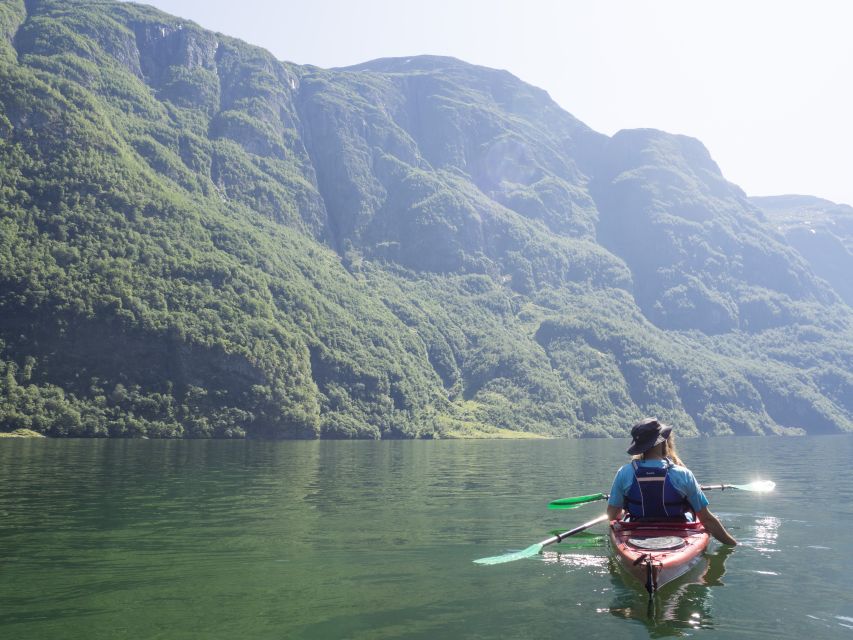Rental - Sea Kayak - What the scenery feels like from the lake