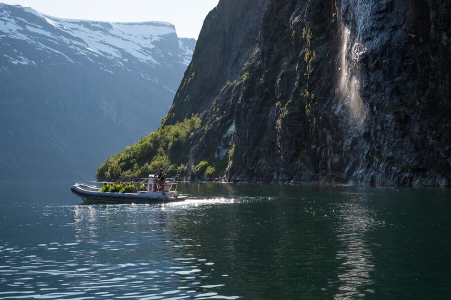 RIB Geiranger - Fjordsafari - Friaren, old farms, and stories from the water