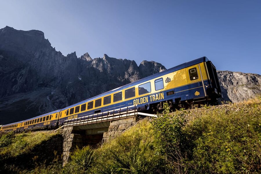 Romsdalen: Rauma Railway Golden Train with Guide - Who should book the Golden Train