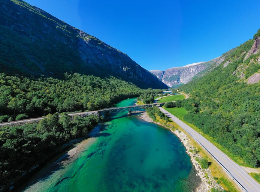 Romsdalen: Rauma Railway Golden Train with Guide - The first hour through Romsdalen