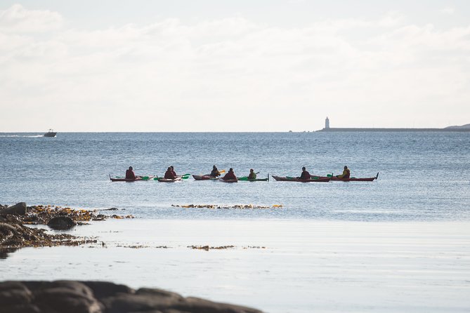 Seakayak And Hike in Ålesund - Landing at Hessa and changing from paddle to trail