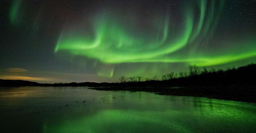 Senja Island: Winter Light Package Deal, 1 Day and 1 Night - Scenic stops along the National Tourist Road