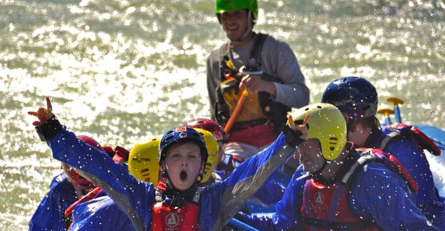 Setesdal, Evje: Family Rafting on the beautiful Otra river - What the raft section feels like for children