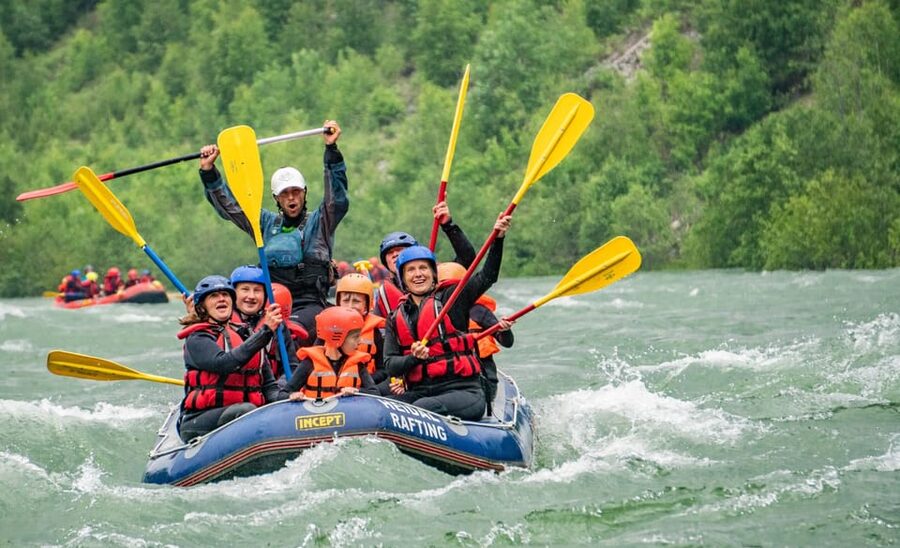 Sjoa: Rafting Adventure for Families - A warm finish with cake and trip photos