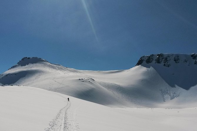 Ski Touring with Norway Mountain Guides. - The teaching is useful for beginners and experienced skiers