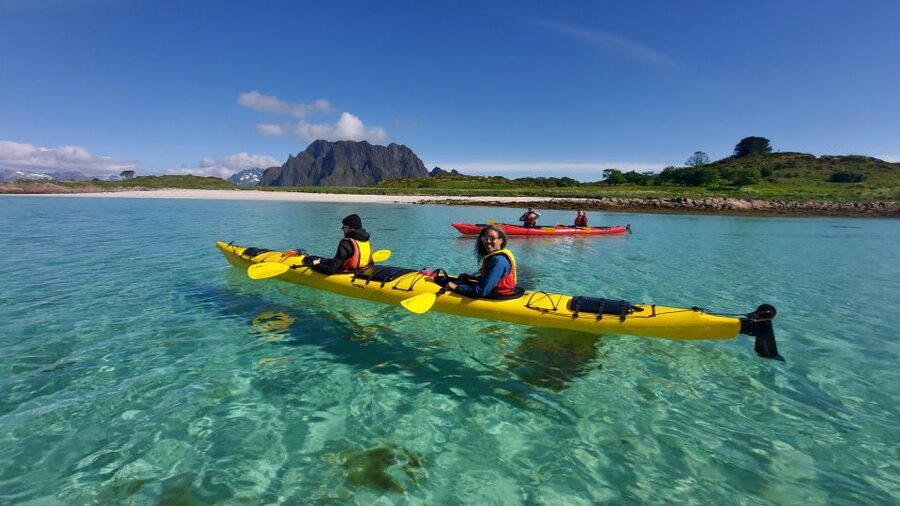Skrova Island : 3hours Guided Kayak Tour - Getting From Svolvær to Heimbrygga