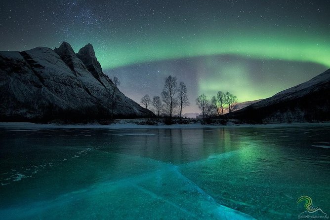 Small-Group Northern Lights Tour from Tromso with Photos - The photography service, with useful limits