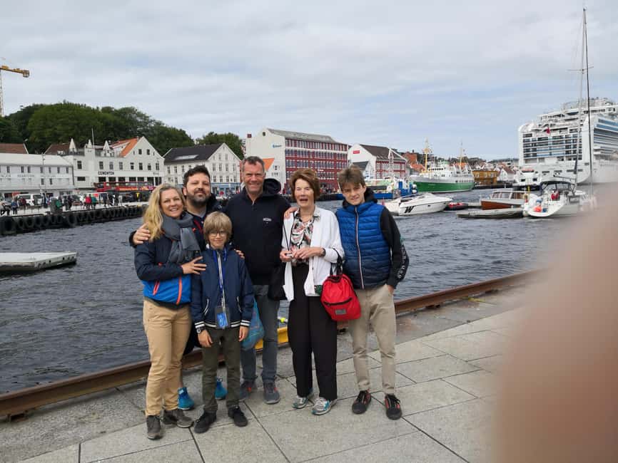 Stavanger: Customized Private Tour with a Local - A street-art route with Tor or Miroslava