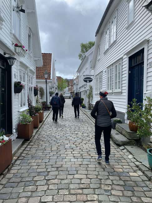 Stavanger: Customized Private Tour with a Local - Why a private group changes the pace