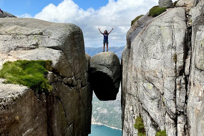 Stavanger: Kjerag Hike with Guide and Transportation - The five-minute briefing before the trail