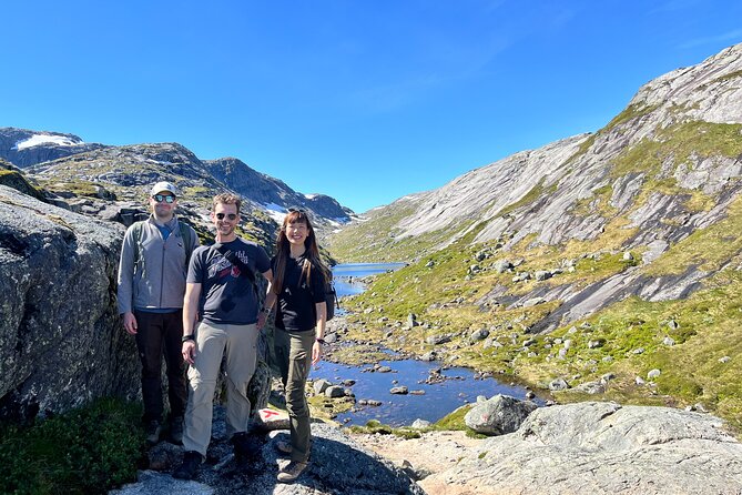 Stavanger Kjerag Hike with Guide and Transportation - How good is the guiding?