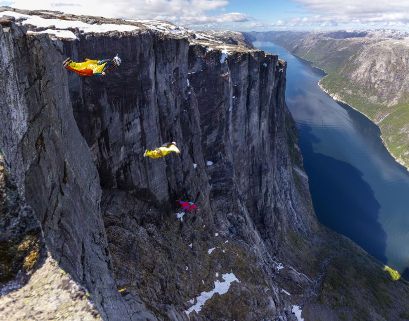 Stavanger: Off-Season Hike to Kjerag + Packed Lunch - Key points to know before booking