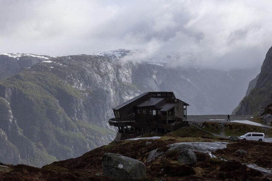 Stavanger: Off-Season Hike to Kjerag + Packed Lunch - Why Kjerag demands more than a pair of trainers