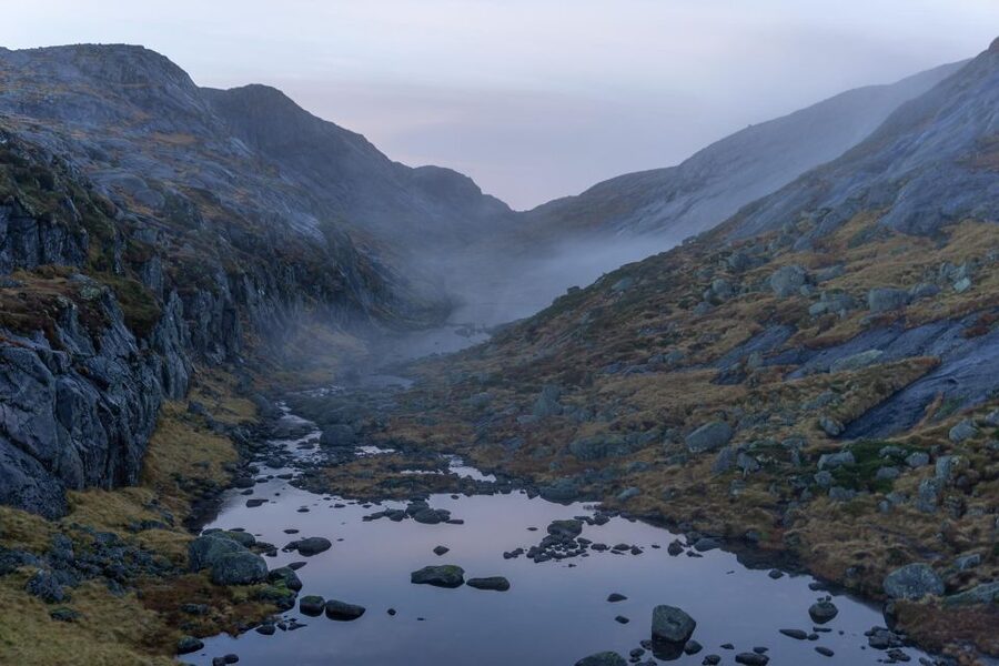 Stavanger: Off-Season Hike to Kjerag + Packed Lunch - Lunch at Nesatind, with Lysefjorden below