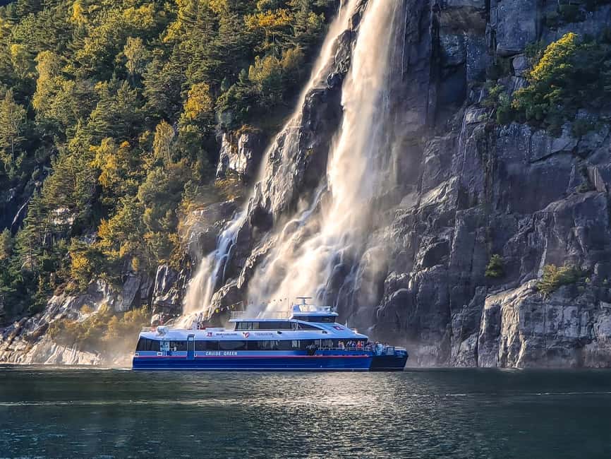 Stavanger: Scenic Fjord Cruise to Lysefjord and Preikestolen - The boat, seating, food, and cold-weather reality