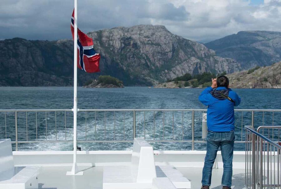 Stavanger: Scenic Fjord Cruise to Lysefjord and Preikestolen - Who should book this cruise?