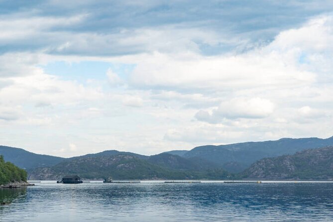 Stavanger: Waterfalls, Caves and Rock Tour By Sea - Vagabond’s Cave and its local legend
