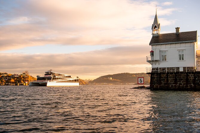 Sustainable Cruise in Oslofjord with audioguiding - Using the GTG audioguide without frustration