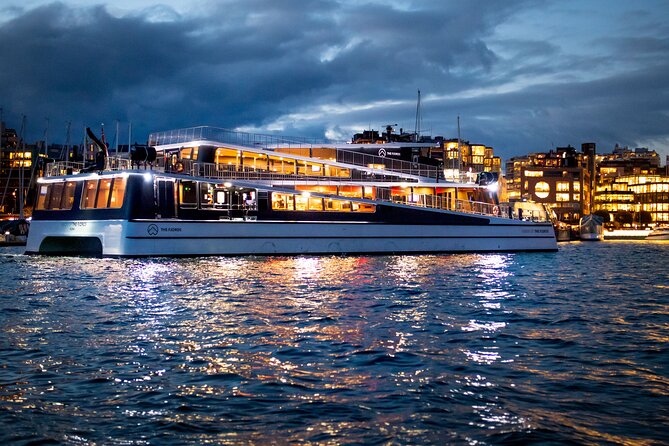 Sustainable Cruise in Oslofjord with audioguiding - Langkaia departure and the first minutes onboard