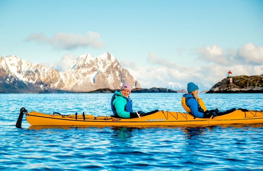 Svolvaer: 2-Hour Winter Kayaking Adventure - Who will enjoy this most?
