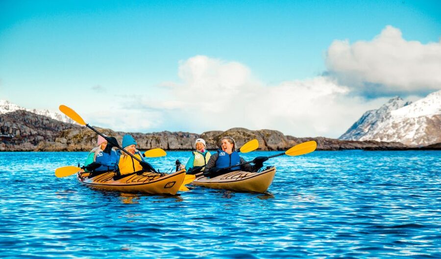 Svolvaer: 2-Hour Winter Kayaking Adventure - Getting dressed for Arctic conditions