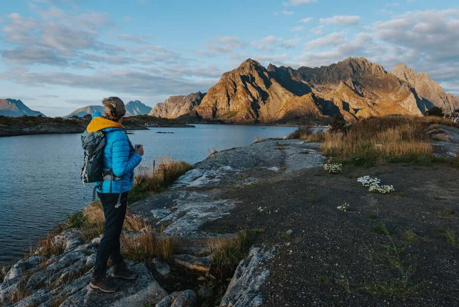Svolvær: Lofoten Scenic Sightseeing Tour: Half day tour - Haukland Beach delivers the classic Lofoten view