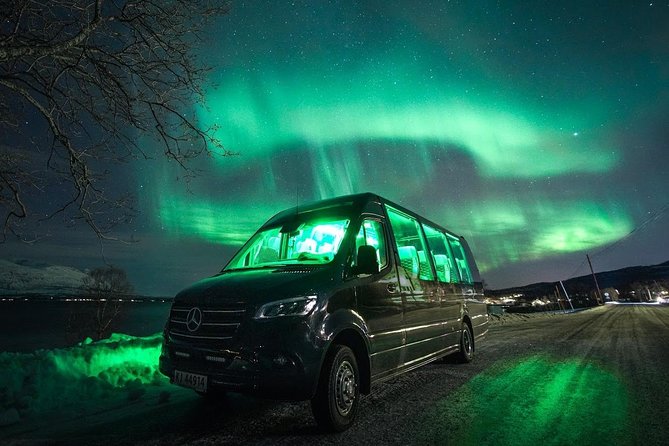 Symphony - Arctic Breeze, teamining up with nature. - Photographing the aurora without carrying a full kit