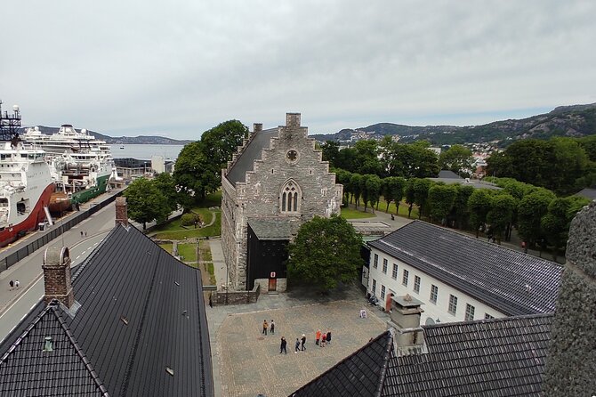 The influence of Bergen in Norway's development, city tour - Bergenhus Fortress and Håkon’s Hall