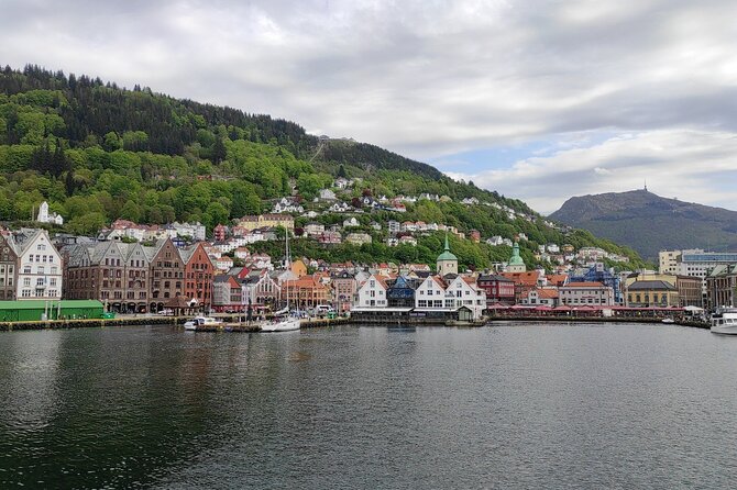 The influence of Bergen in Norway's development, city tour - Torgallmenningen, Bergen’s central meeting place