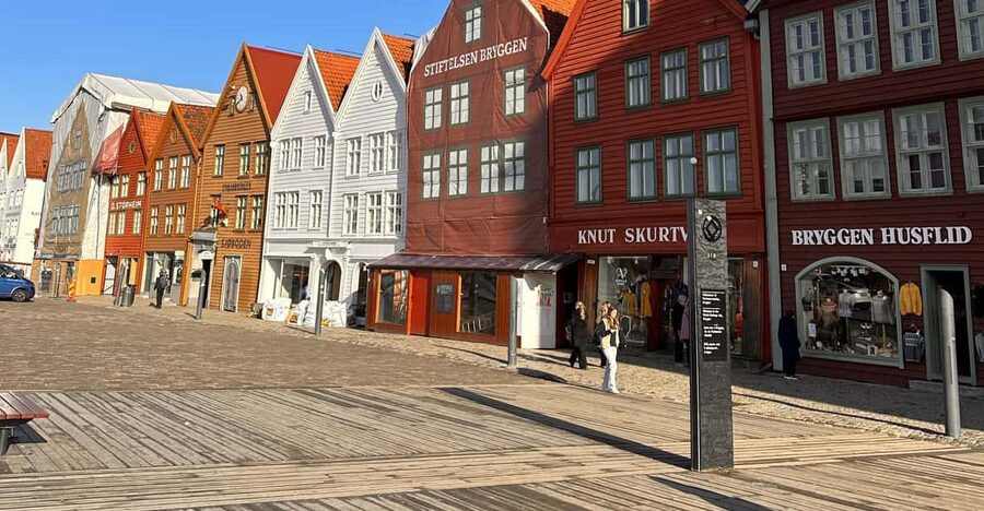 The influence of Bergen in Norways development, city tour - Why this short walk works in Bergen