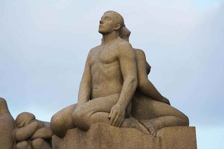The Vigeland Park in Oslo: Insta-Perfect Walk with a Local - Key points to know before you book