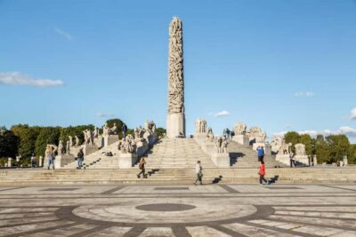 The Vigeland Park in Oslo: Insta-Perfect Walk with a Local