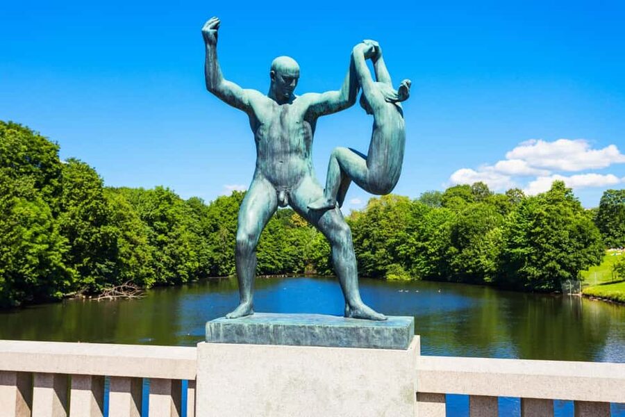 The Vigeland Park in Oslo: Insta-Perfect Walk with a Local - A 90-minute pace, with room for photographs