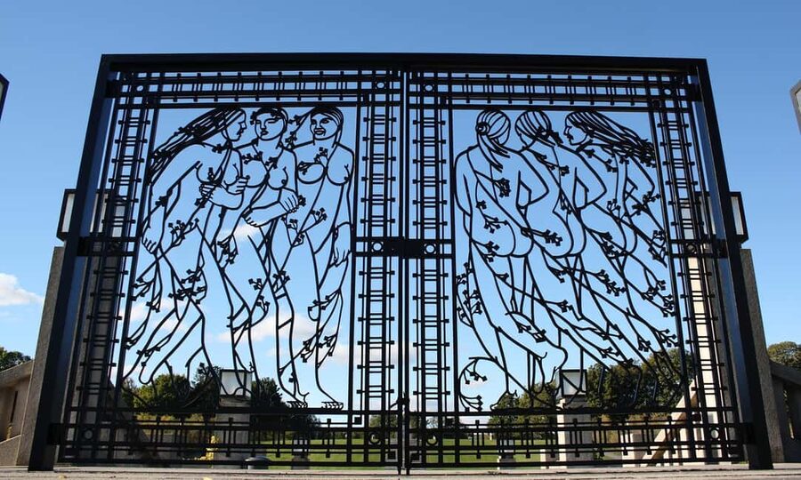 The Vigeland Park in Oslo: Insta-Perfect Walk with a Local - Is $124 a fair price?