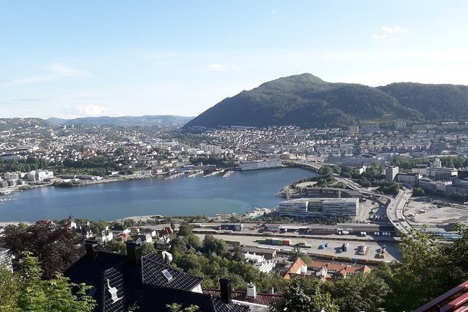 Three-summit hike in Bergen - Starting at Bergen’s Tourist Information