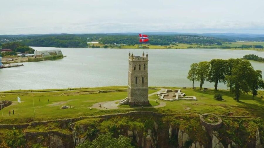 Tønsberg: Walk with a Viking - Guided Tour - Slottsfjell and the value of the viewpoint